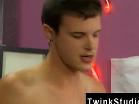 亚裔男性射精照片 Ryan Sharp本来没性趣 asian straight gay sex videos