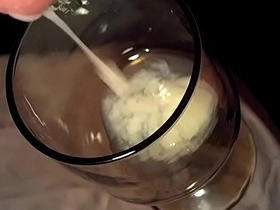 亚洲小鲜肉多次射精在杯子里 3 asian gay dealings blowjob videos