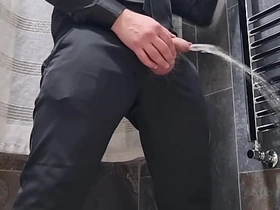 优雅黑西装打飞机半小时后爆射超多精液——特写湿漉漉大屌呻吟加激烈喷射结尾 asian gay group mating videos download