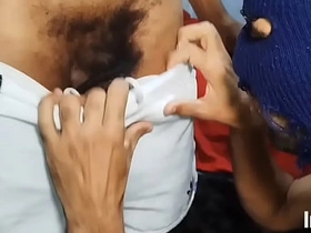 客户约了炮但临阵退缩，我让他全吞了还舔我脚。完整版在Xvideos高级区 asian delighted men romantic sex videos