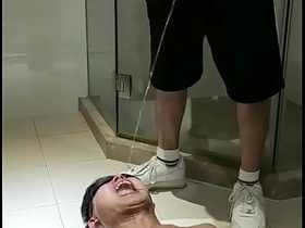 亚洲人尿吐 asian padre careless sex videos