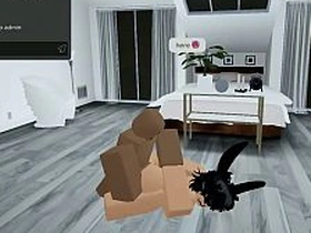 发情伪娘在Roblox公寓里被当成人形飞机杯 asian grey men elated sex videos