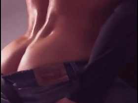 看我上司在酒吧喝几杯后回家前怎么操我——他老婆还在家 asian old Grub Streeter unconcerned sex videos