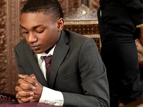 黑人浸信会男孩多米尼克·杨被黑人牧师普林斯·雷恩的大黑屌干了！这小基佬嘴和屁眼都没逃过那根巨屌！ porne videos of asian gay sex in hdgay