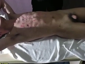 直男亚裔热蜡虐玩 asian gay club sex videos