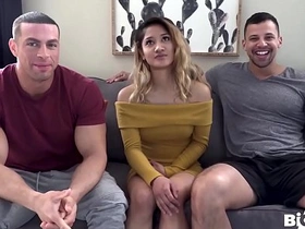 100斤亚裔被两个健美壮汉操烂 asian viral gay sex videos