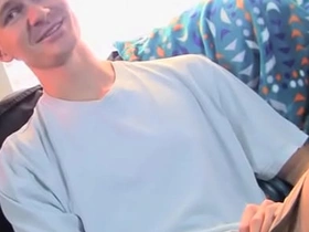 扎克兰德尔：伊桑霍克斯撸动并渴望榨干他大鸡巴的汁液 asian ai delighted sexual relations videos