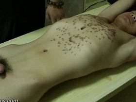 健美亚洲男孩被滴热蜡 asian gay sex all videos