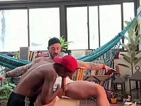 大屌老外猛干黑鬼巨根 asian gay sex short videos