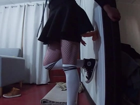 穿迷你裙的Chico从肛门拳交入门，塞进他的新巨型假阳具 unorthodox asian beamy cock gay sexual intercourse videos