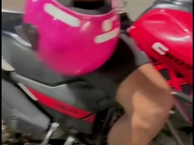 送水工上来喝水 我把我的小穴献给了他 hd sex videos blithe asian