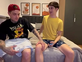 干了个来探望我的老友 asian gay sex sucking videos