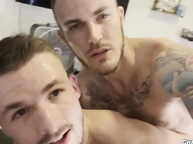 ChristianWilde: 大鸡巴Christian Wilde专业地舔Lane Colten的屁眼 gay sex videos asian group