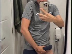 双性恋小伙炫耀大鸡巴并射出一大坨 asian gay sex videos free