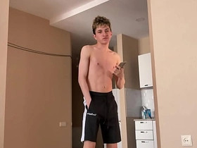 第一部 抓到朋友后狠狠操了他 asian home made detached sex videos