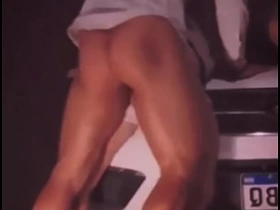 在邻居家门外野战巡航 asian young gay sex videos