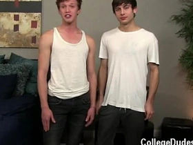 亚洲基佬酒店开房 Riler 被Zaden 干到自撸 asian star boy gay sex videos