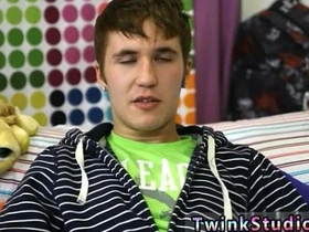 英俊亚洲男同志色情电影 凯恩·兰宁的XXX full hd asian gay sex videos