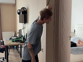 第一部 撞见直男朋友对着基片打飞机 gay asian uncle sex videos