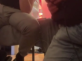 俩素人室友为粉丝直播尿湿裤子 xxx gay asian sex videos