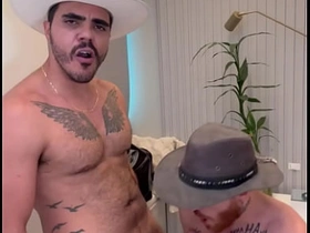 Carmona和Marcelo在激烈互搞中干翻农场男孩 sex videos gay #1 asian