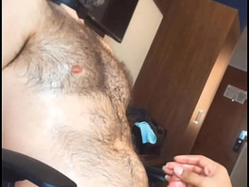 性感水獭男伊森III - 清晨挤奶V切片段/抢先看 supreme sex videos asian happy-go-lucky