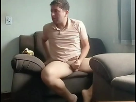 我独自在家听着放克音乐在客厅裸奔 old men gay sex videos asian