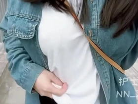 亚裔女子公共场所露奶 asian careless sex videos. com