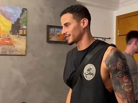 本来雇我当家教结果把学生都给上了 asian+gay+sex+videos