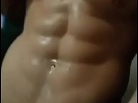 性感亚裔肌肉男撸大屌 gym gay sex videos asian