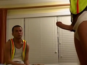 老爹性档案: 菜鸟Felix Andrews的紧穴吞下Richie Sabatini和Andrew Justice的肥屌 asian gay uninhibited making love videos