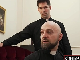 你喜欢这样是吧？喜欢我狠狠操你小屁眼是吧，贱货！Grant Ducati被Adam Snow和Eddie Patrick打屁股加肛交！ asian hot handsome gay lovemaking porn videos