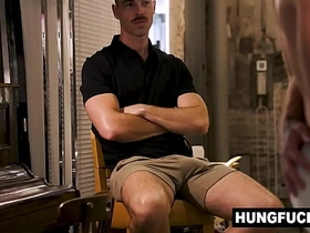 两个火辣伪娘被变态老板狠操 最后跪着张嘴吐舌让我射满他们脸和舌头 asian joyful romantic sex videos