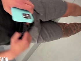 在健身房回来的路上在楼梯间给朋友口交 asian viral boy gay sex videos