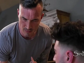 蒙眼男以为是他女友在口交...其实是基佬同事偷拍的全过程 asian gay tamil lovemaking videos