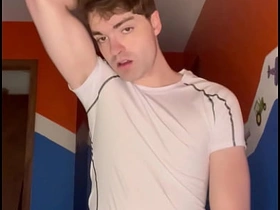 非法入室顺便爆操这个小骚货的屁眼 asian gay sex porn videos. com