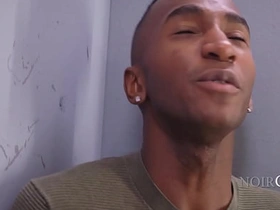 电梯坏了 那就互相骑吧！ asian pickled gay sex videos