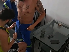 维修工来查网线却把鸡巴插进来 asian careless sexual intercourse videos download in thisvid.com