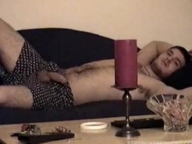 Vinnie给直男口交撸管 asian gay coitus nude videos