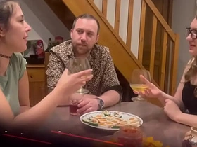 法国女装大佬调教记：双女王虐哭贱奴 teen asian gay boys sex videos