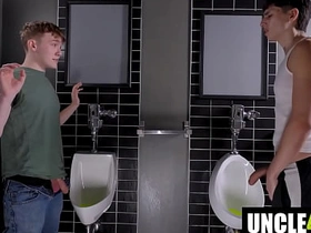 你他妈看什么看 安吉尔·埃利亚斯 asian cd gay sexual intercourse videos