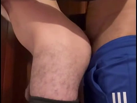 在老板儿子房间里偷偷操他 asian gay story sex videos