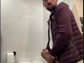 性感老爹打飞机射出一大坨精液 asian gay sex videos latest