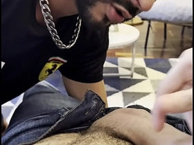 发现邻居儿子的鸡巴大得惊人 asian gay sex fucking videos