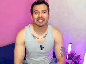 肌肉男搞上健身房搭档！无套狂操 还让他闻内裤 性爱实录 asian gay sex videos viral