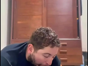 我把街上那个直男骗来给我口交 把他变成我的小骚货 asian gay sex videos hd