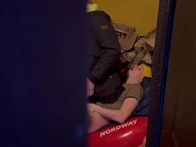 继父偷看继子和他男友躲起来做爱 gay sex asian videos twitter