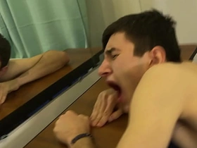 可爱摔跤少年训练时发情，直接在地板上开干——最后射进对方嘴里 pulse delighted intercourse videos asian