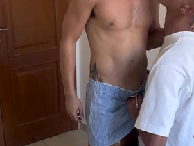 大鸡巴坐上去爽翻了 gay sex videos asian hindi