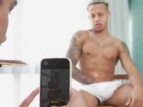 叫兄弟来拍照 结果他把我鸡巴嗦到射精 oldman asian uncaring sex videos